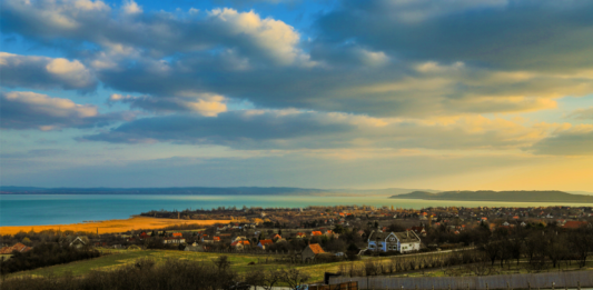 Barangolás Veszprémben vagy inkább bortúra Csopakon? Az ebikeshopgo.hu-val minden lehetséges! Kirándulás ebikekkal