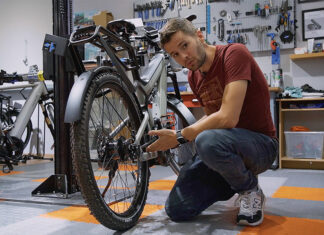 Sturcz Anti megmondja a tutit: így pusztul el egy elektromos bringa…