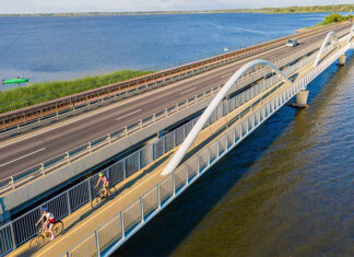 Tekerj a tó körül!