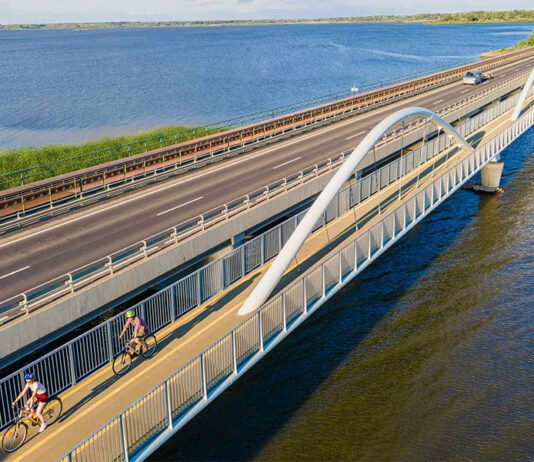 Tekerj a tó körül!