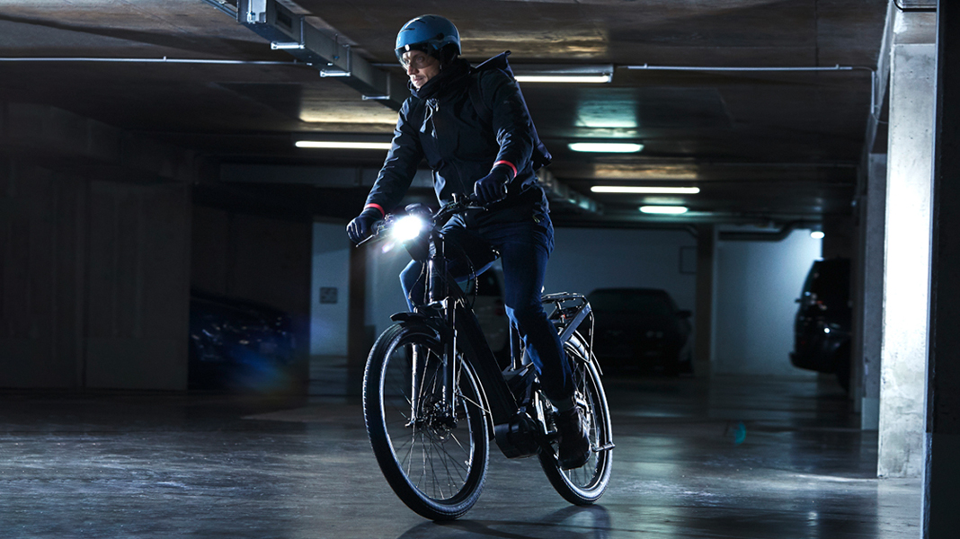 Biztonságos kerékpározás a sötét estéken