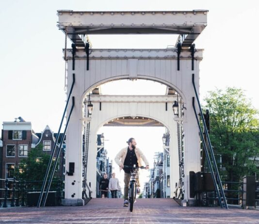 Fedezzük fel ebike-on Amszterdamot! Fedezzük fel ebike-on Amszterdamot!