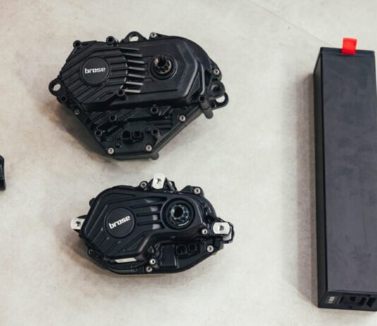 A Brose 2024-es bejelentései: érkezik a 48 V-os Drive³ Peak és egy fokozatmentes hajtásrendszer Brose Drive System: motorok, akkumulátorok és távirányító