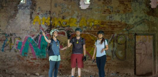 Szellemváros két keréken – így indult az Ebike expedíciók ebike expedíciók