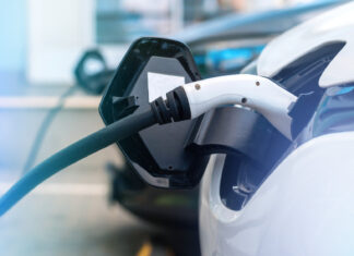 Lehet hibrid vagy elektromos autóval vontatni? – Speciális vonóhorgok kerékpárszállításhoz Lehet-e Hibrid vagy Elektromos Autóval Vontatni? Speciális Vonóhorgok kerékpár szállításra.