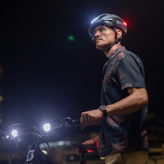 Lumos Ultra E-Bike sisak
