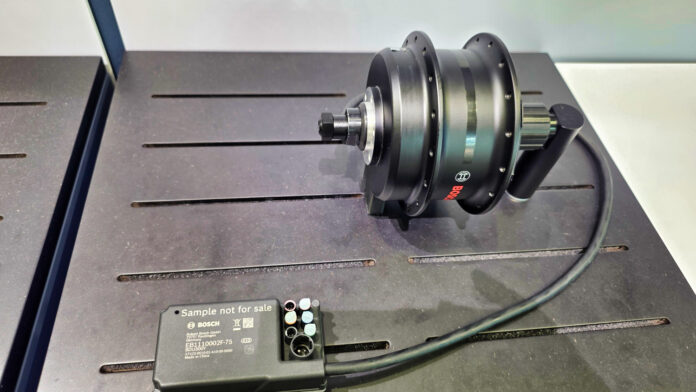 Bosch Hub Line agymotor és vezérlőegység közelről